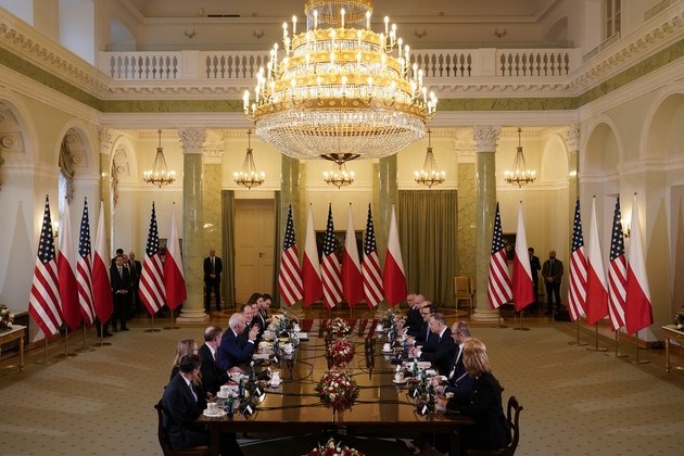 Tổng thống Mỹ khẳng định vơi Tổng thống Ba Lan về sức mạnh và sự đoàn kết của NATO  (22/2/2023)